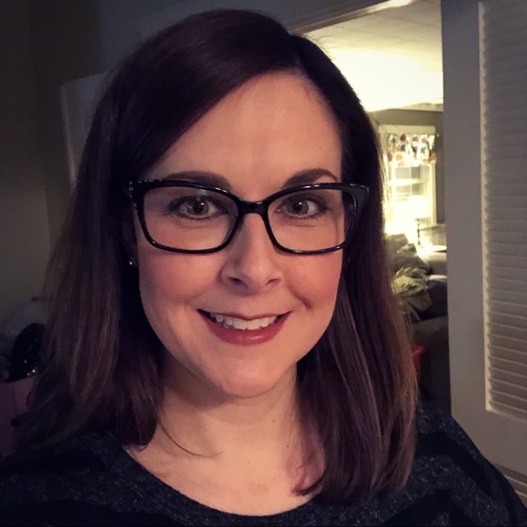 Meet your Posher, Sarah - Picture 2 of 2